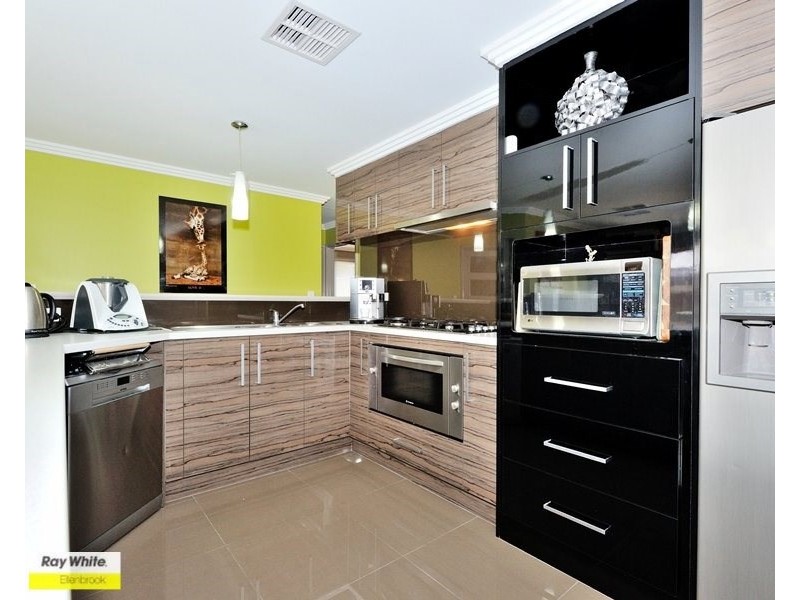 15 Aston Chase, Aveley WA 6069