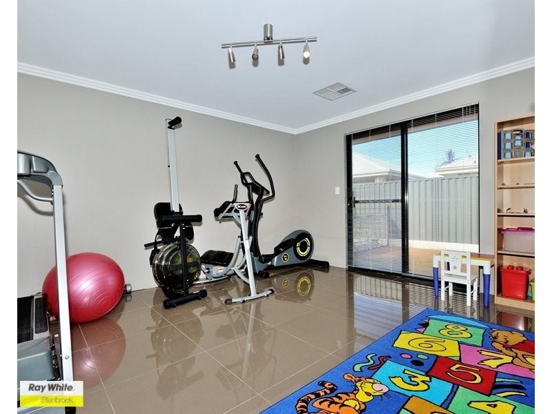 15 Aston Chase, Aveley WA 6069