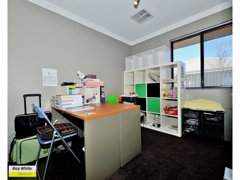 15 Aston Chase, Aveley WA 6069