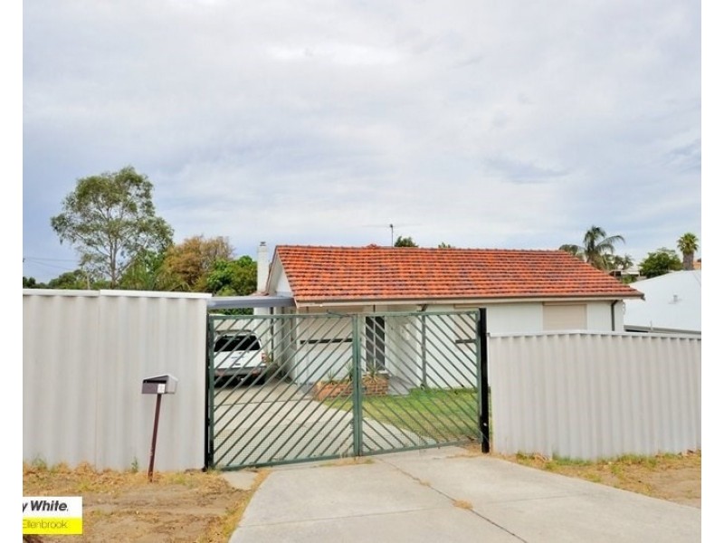2 Cameron Street, Embleton WA 6062