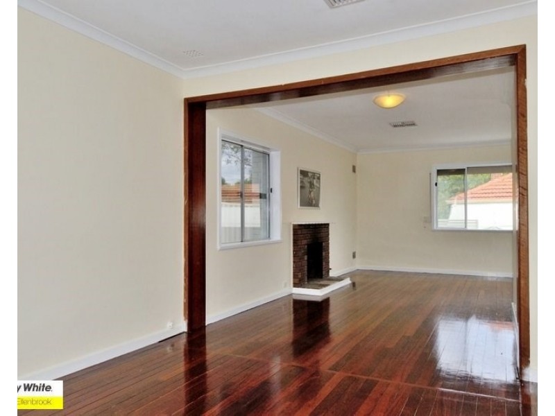 2 Cameron Street, Embleton WA 6062