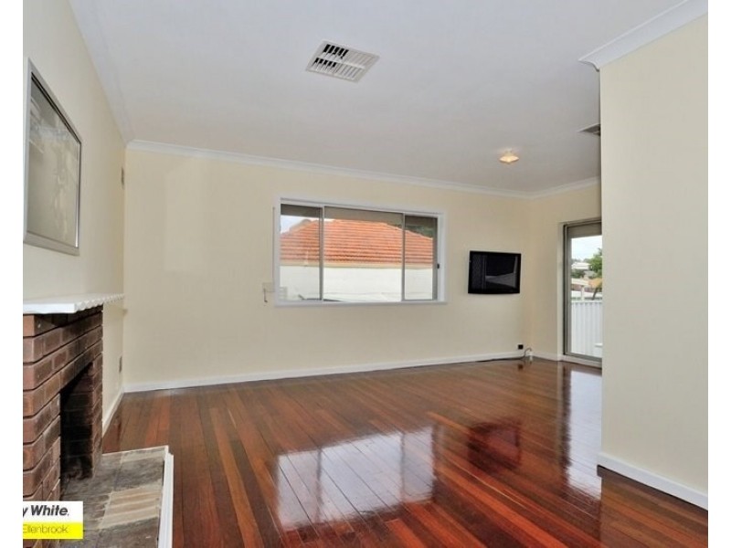 2 Cameron Street, Embleton WA 6062