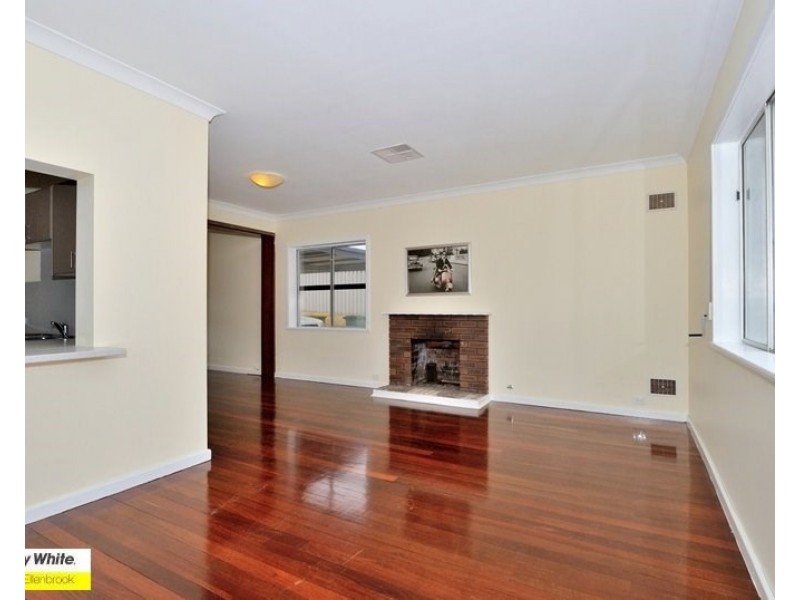 2 Cameron Street, Embleton WA 6062