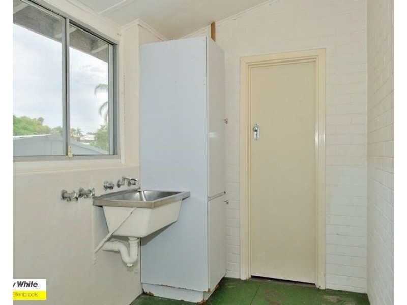 2 Cameron Street, Embleton WA 6062