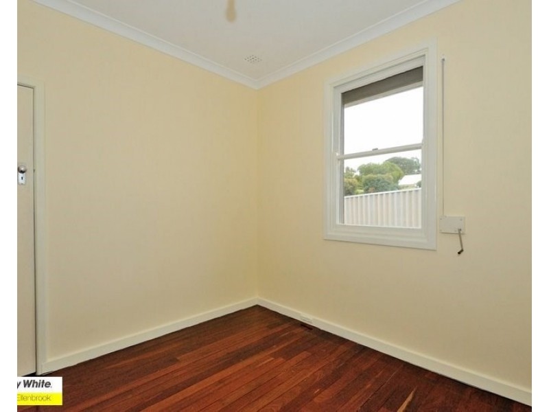 2 Cameron Street, Embleton WA 6062