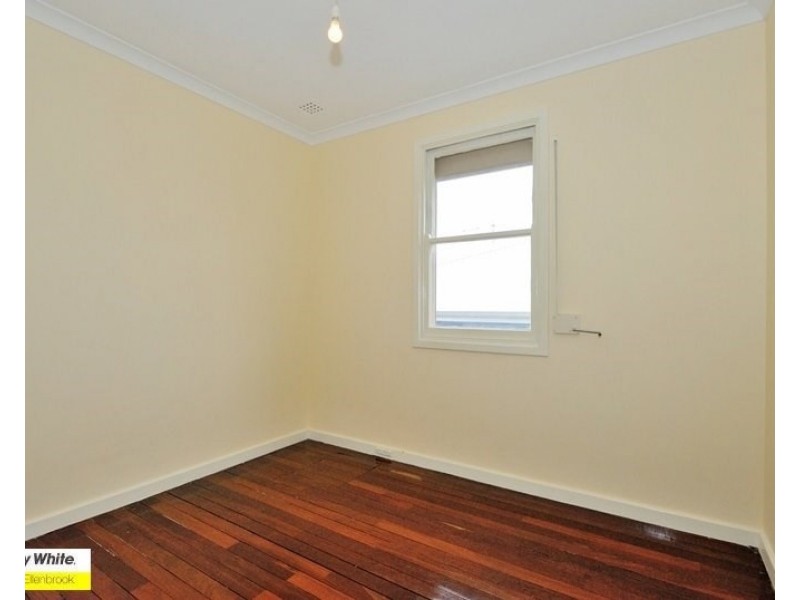 2 Cameron Street, Embleton WA 6062