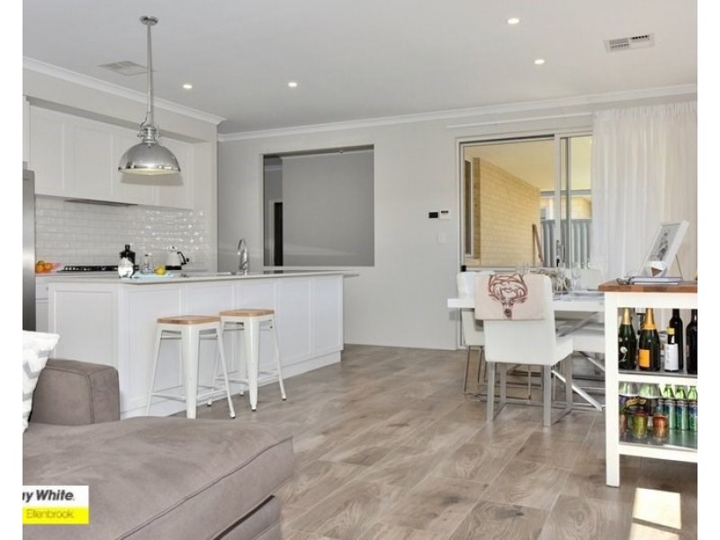 3 Mauve Way, Aveley WA 6069