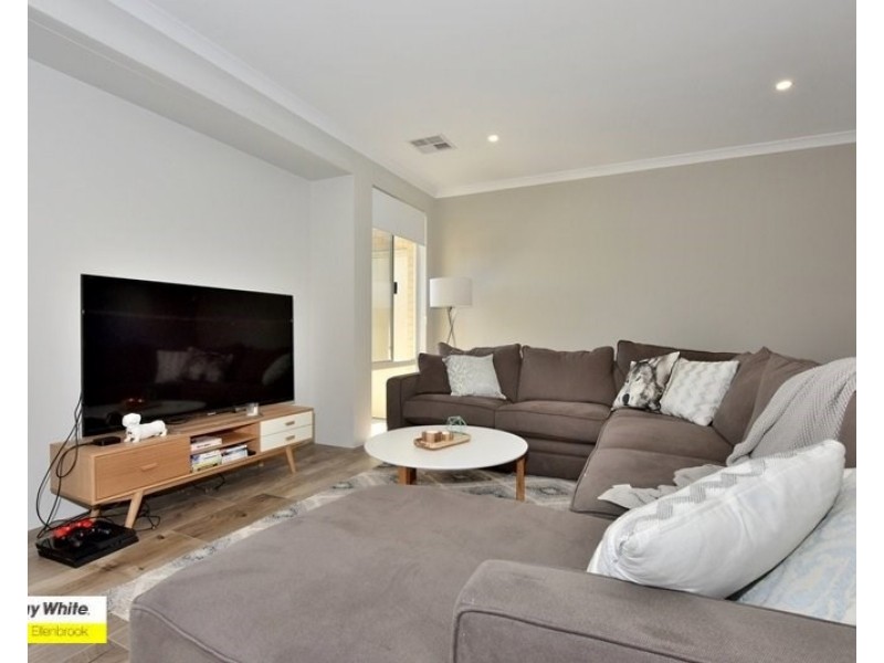 3 Mauve Way, Aveley WA 6069