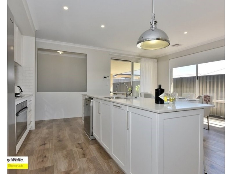 3 Mauve Way, Aveley WA 6069