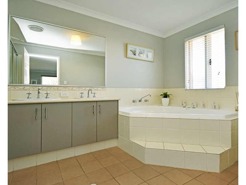 21 Artemis Elbow, Aveley WA 6069