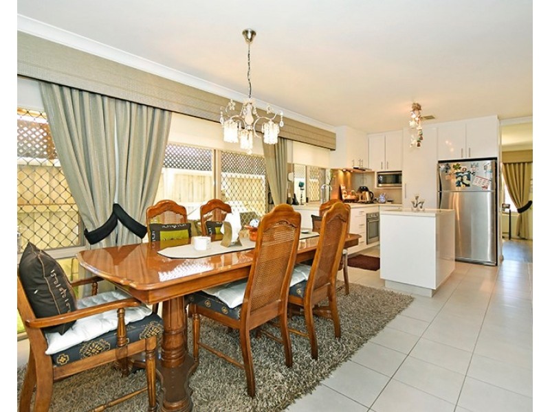 4 Westbrook Parade, Ellenbrook WA 6069