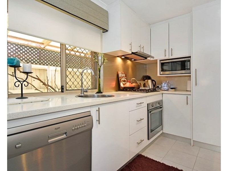 4 Westbrook Parade, Ellenbrook WA 6069