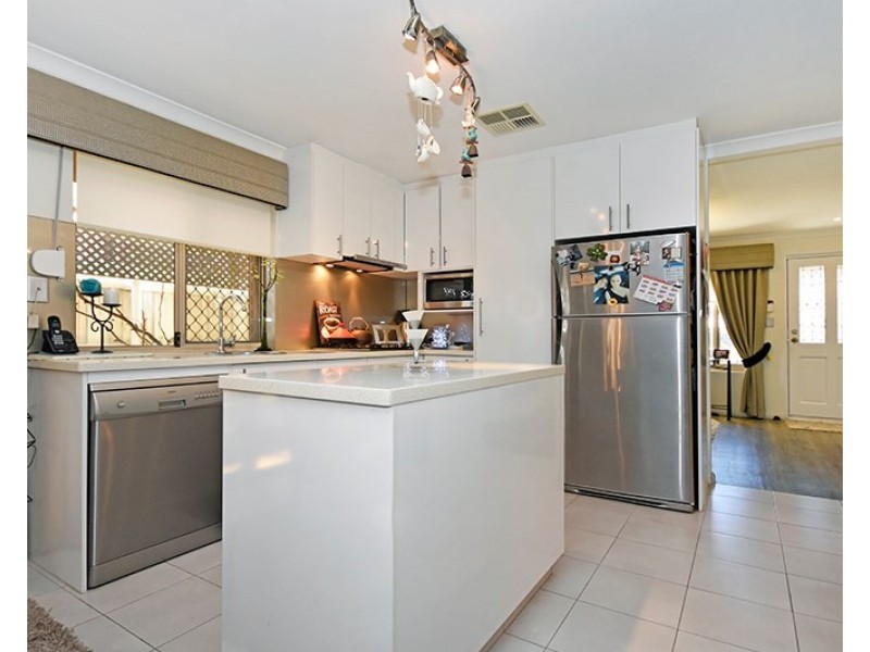 4 Westbrook Parade, Ellenbrook WA 6069