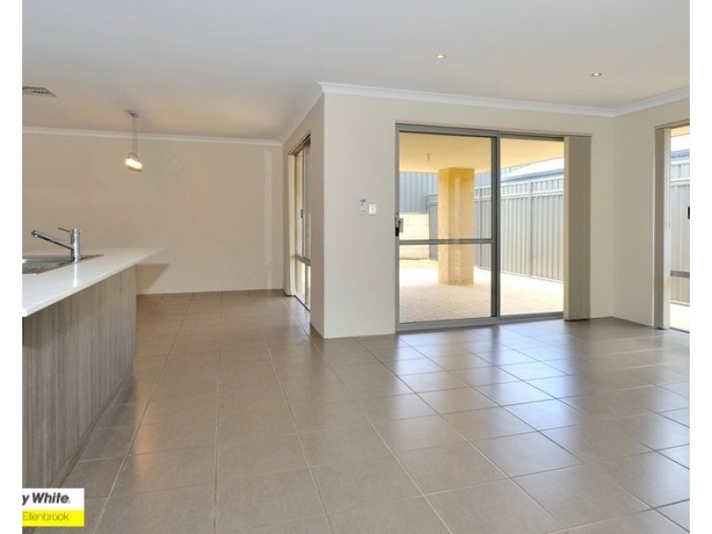 5 Bahama Way, Banksia Grove WA 6031