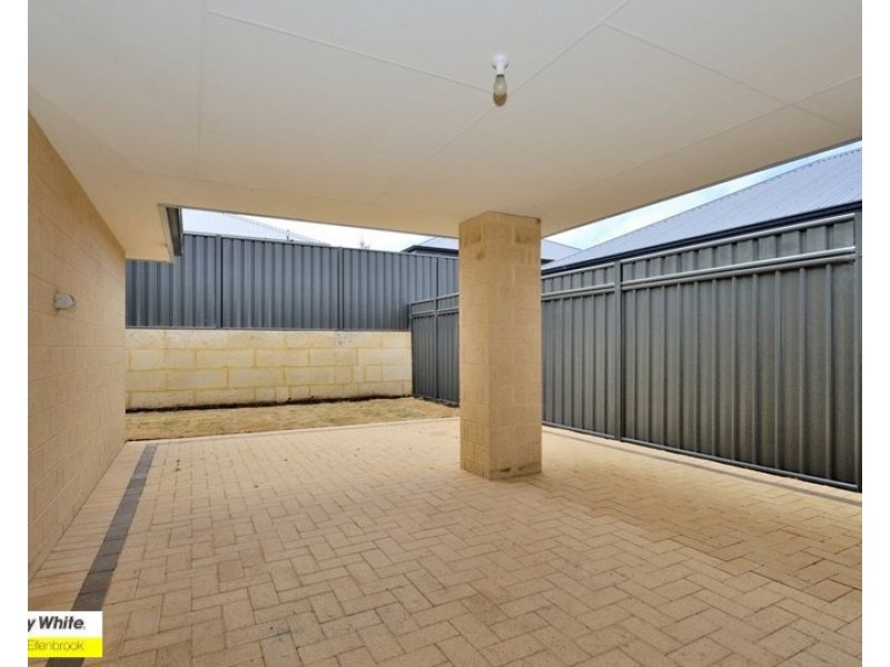 5 Bahama Way, Banksia Grove WA 6031