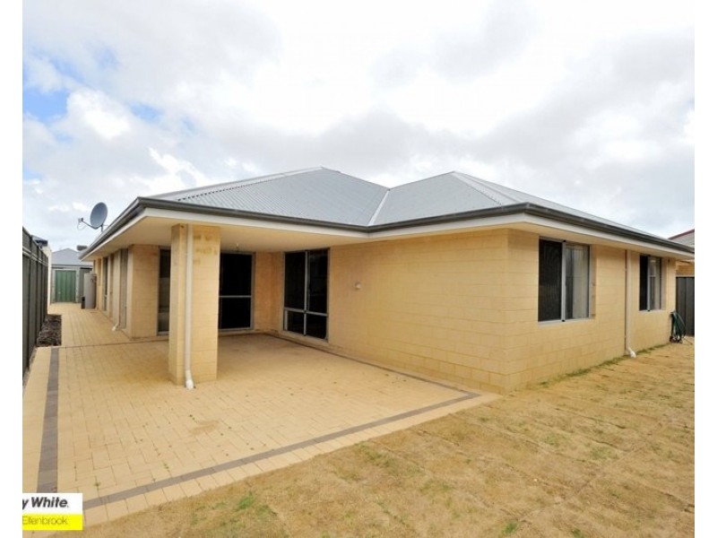 5 Bahama Way, Banksia Grove WA 6031