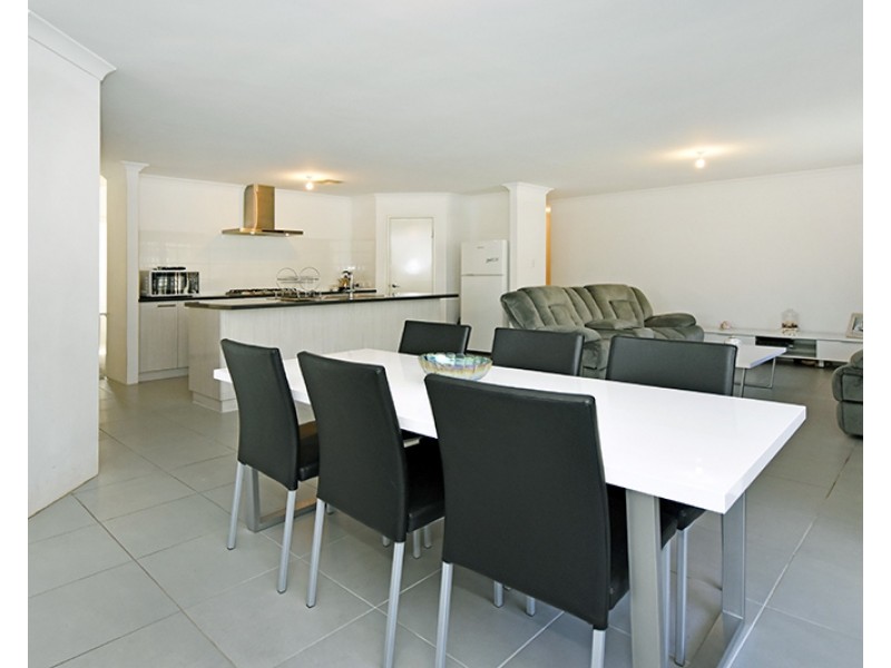 8 Farina Street, Aveley WA 6069