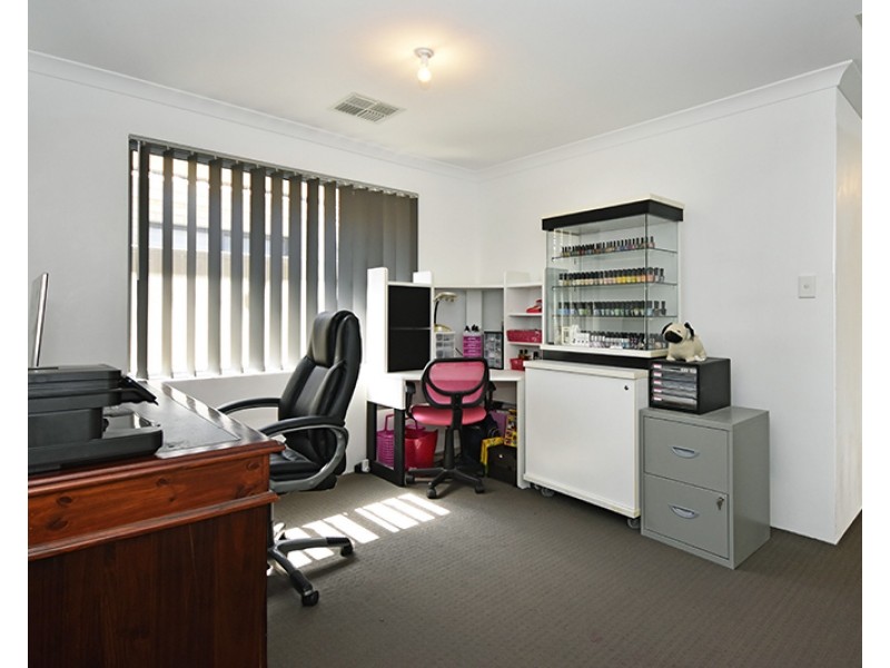 8 Farina Street, Aveley WA 6069