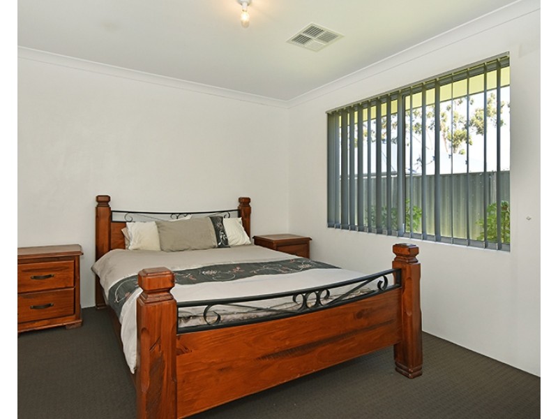 8 Farina Street, Aveley WA 6069