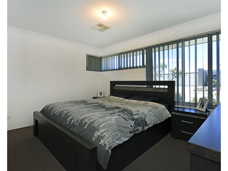 8 Farina Street, Aveley WA 6069