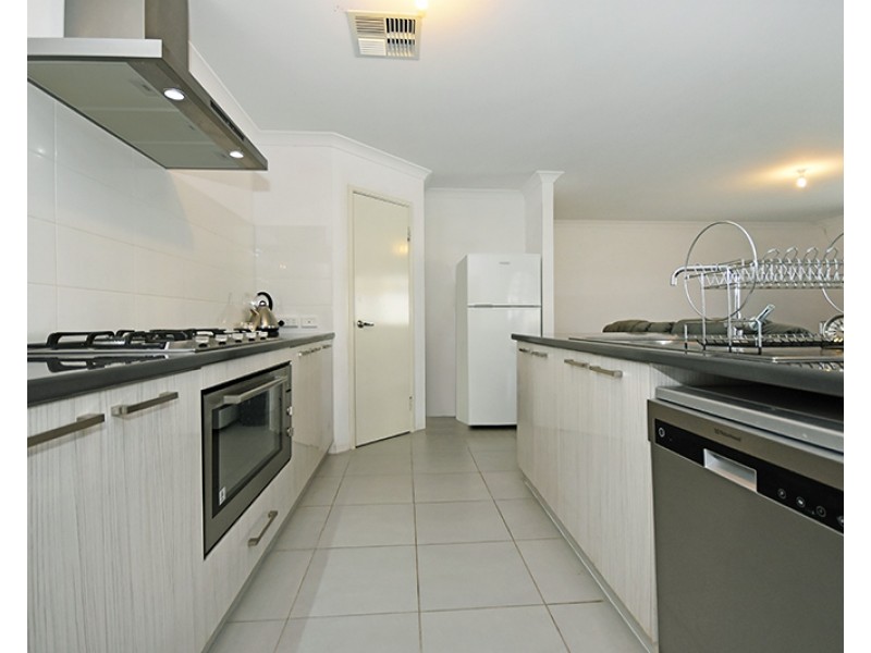 8 Farina Street, Aveley WA 6069