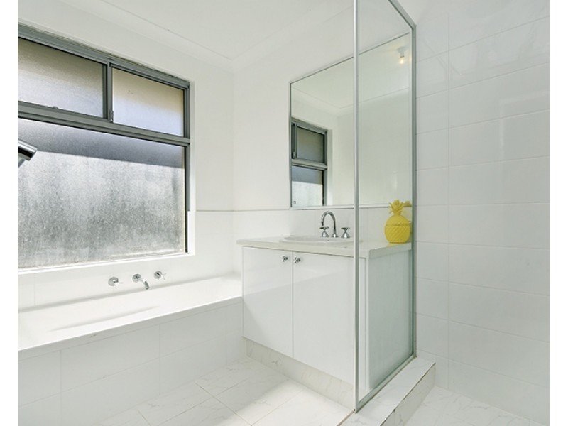 8 Farina Street, Aveley WA 6069