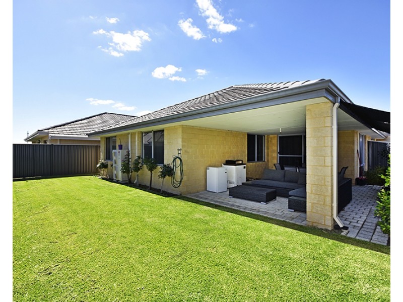 8 Farina Street, Aveley WA 6069