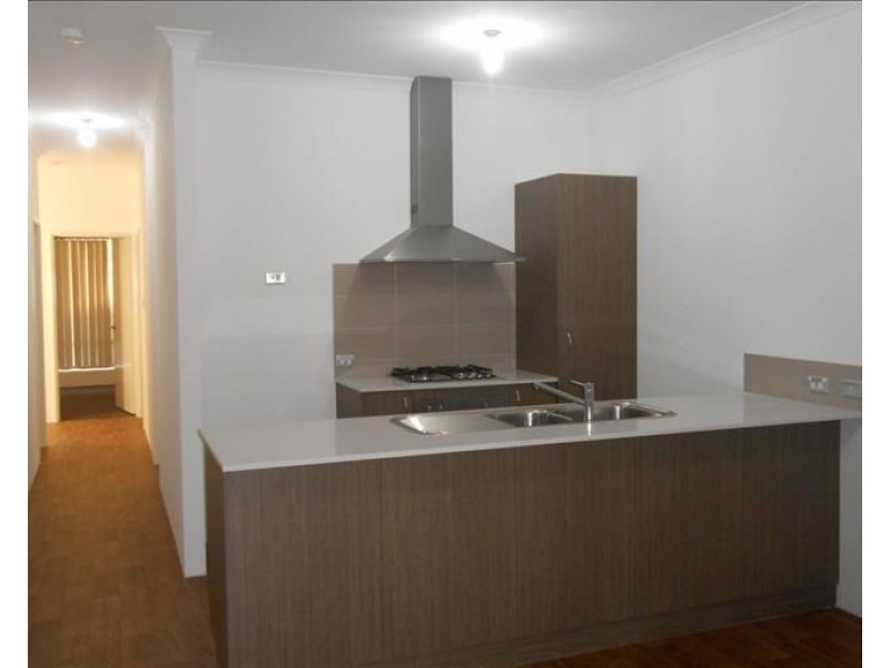 5 Delphi Way, Aveley WA 6069