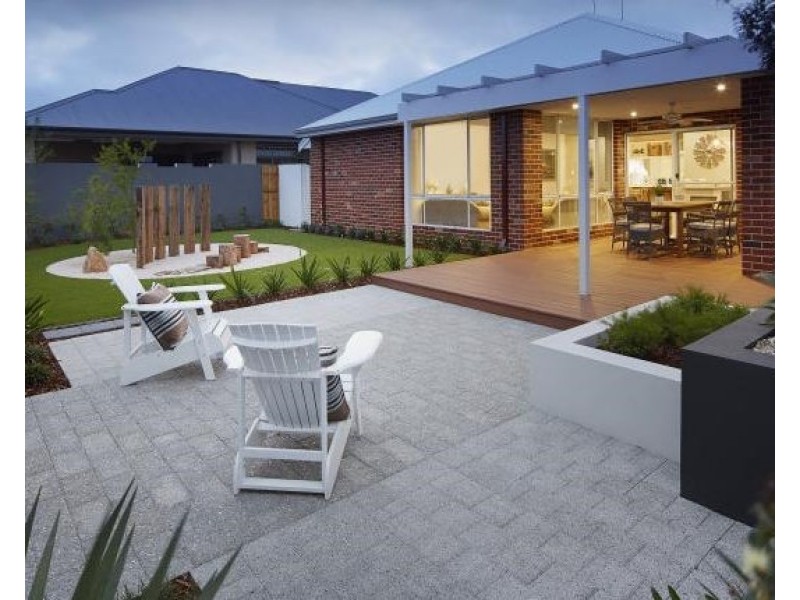 8 Horsenall Close, Ellenbrook WA 6069