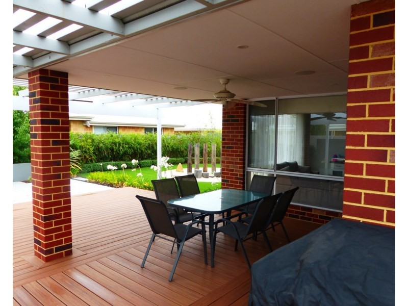 8 Horsenall Close, Ellenbrook WA 6069