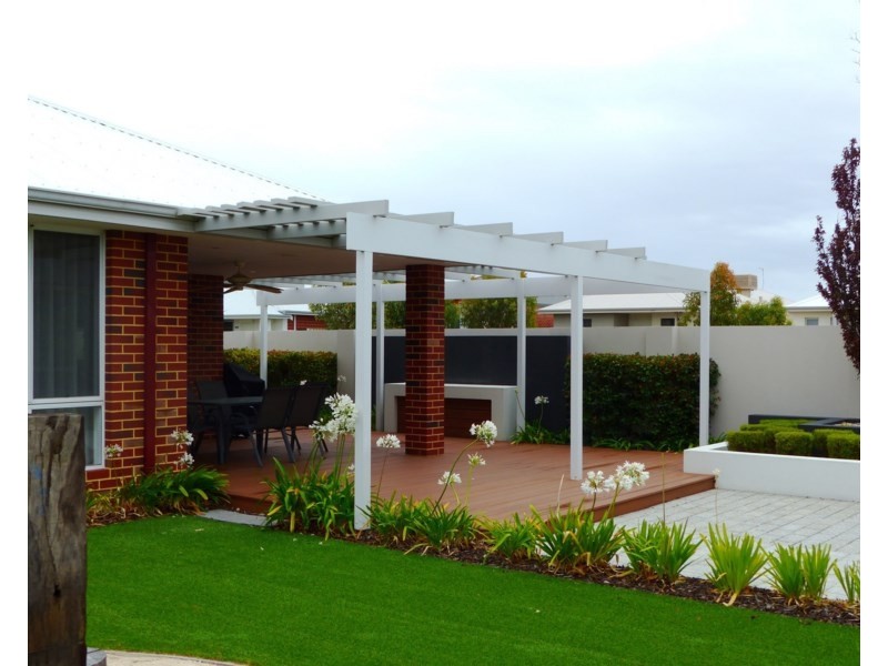 8 Horsenall Close, Ellenbrook WA 6069