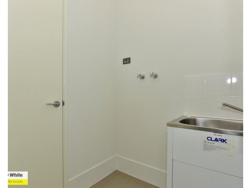6 Finke Alley, Ellenbrook WA 6069