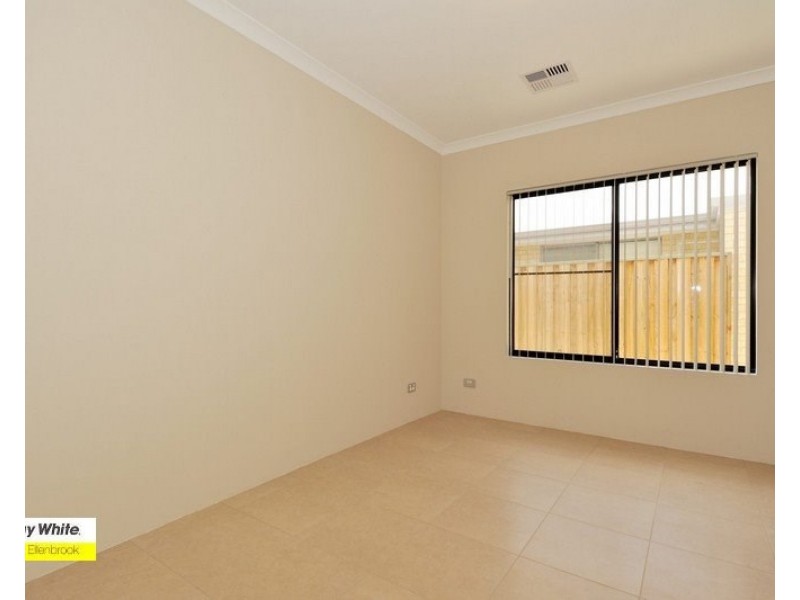 26 Jennapullin Crescent, Ellenbrook WA 6069