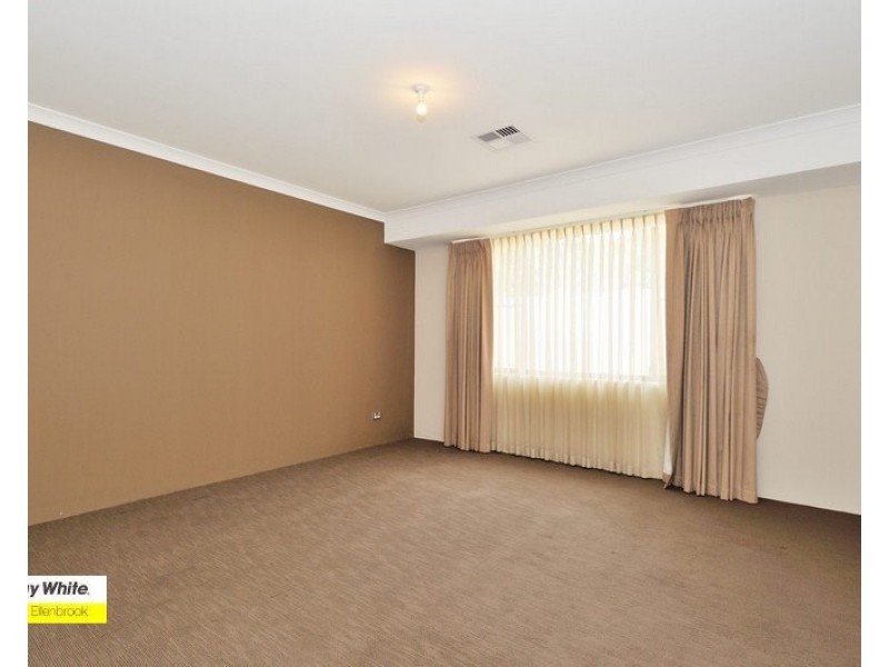 26 Jennapullin Crescent, Ellenbrook WA 6069