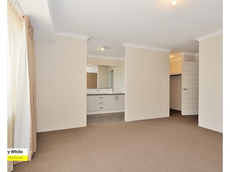 26 Jennapullin Crescent, Ellenbrook WA 6069
