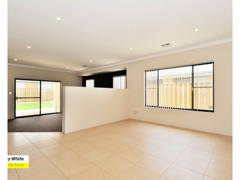 26 Jennapullin Crescent, Ellenbrook WA 6069