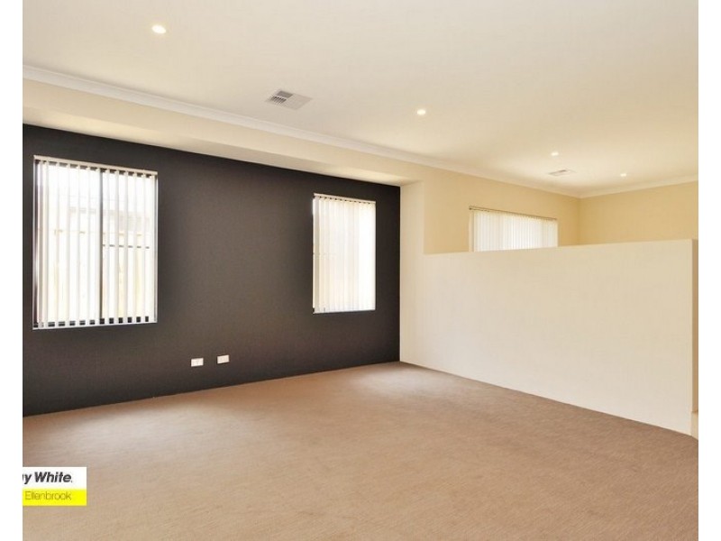26 Jennapullin Crescent, Ellenbrook WA 6069