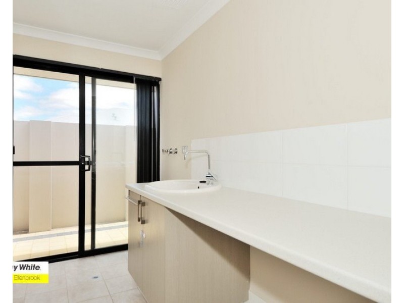 26 Jennapullin Crescent, Ellenbrook WA 6069
