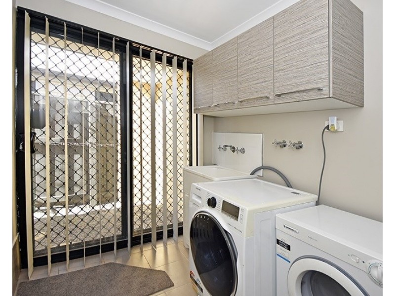 66 Coniston Drive, Ellenbrook WA 6069
