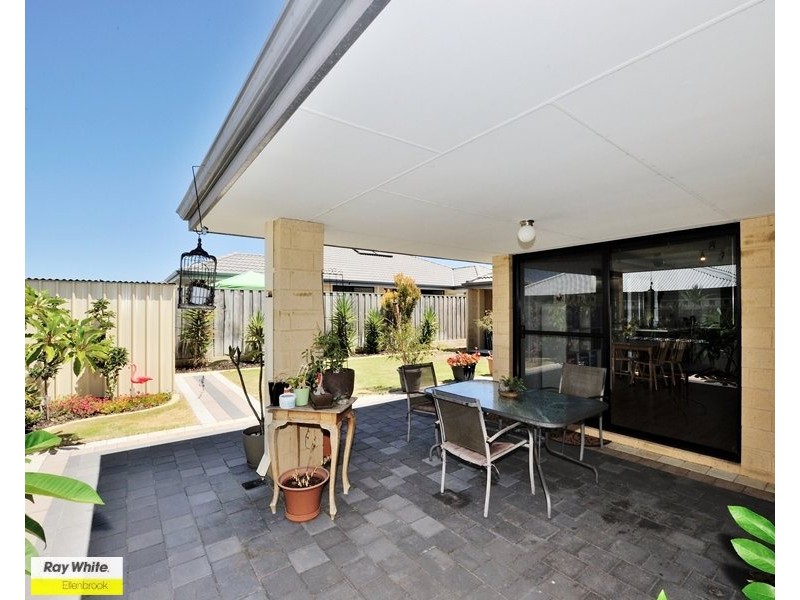 1 Ginnini Lane, Ellenbrook WA 6069