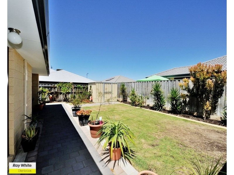 1 Ginnini Lane, Ellenbrook WA 6069
