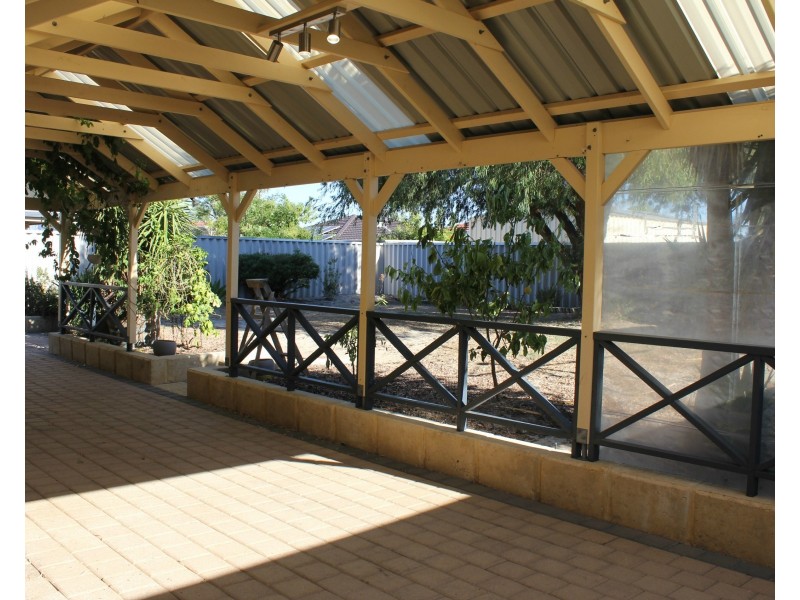 84 Hamelin Drive, Ballajura WA 6066