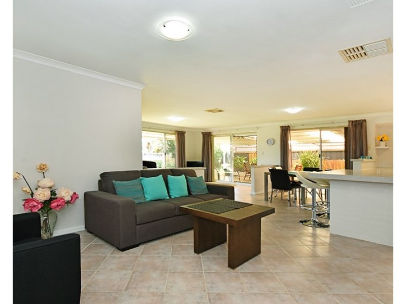 42 Sherbrooke Retreat, Ellenbrook WA 6069