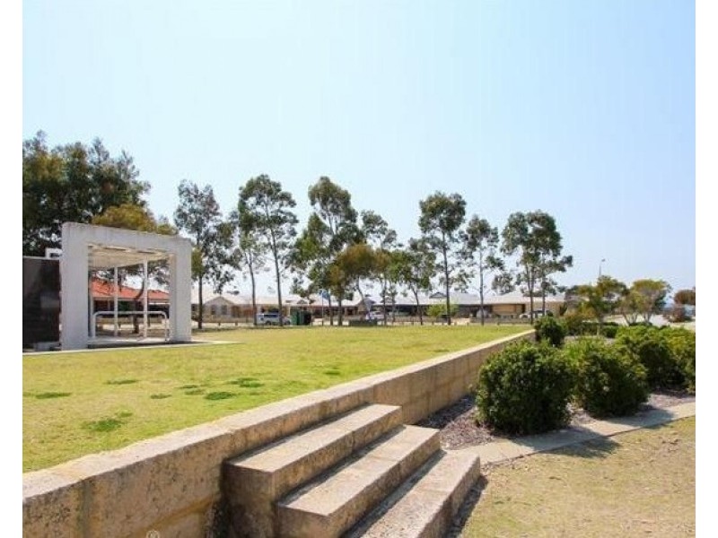 124 Larrawa Circle, Ellenbrook WA 6069