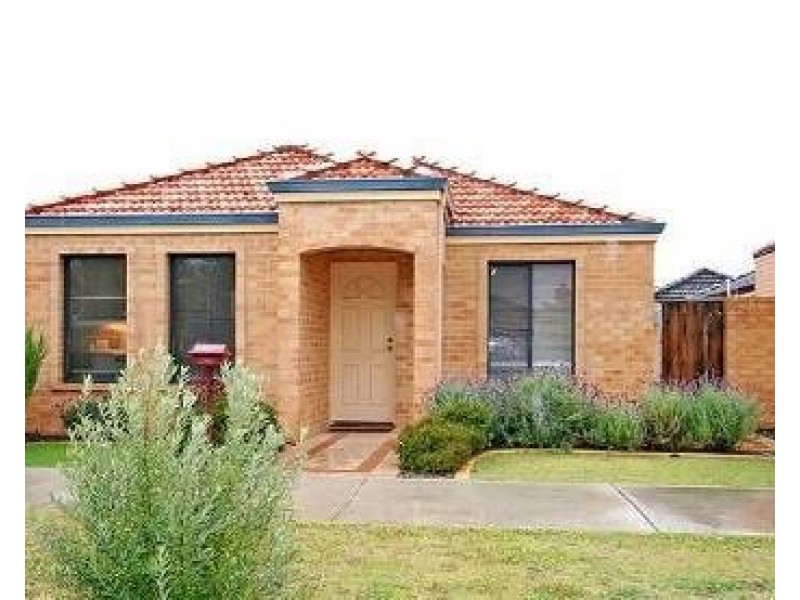 16 St Tropez Vista, Ellenbrook WA 6069