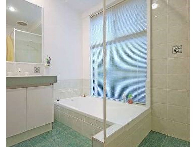 16 St Tropez Vista, Ellenbrook WA 6069