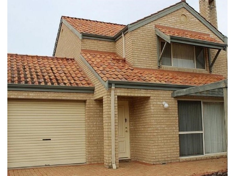 49 Lakefront Circle, The Vines WA 6069