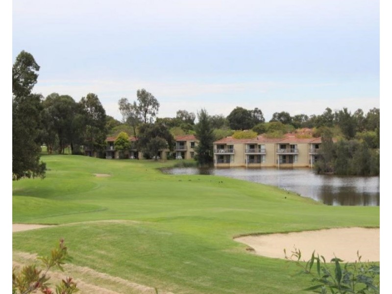 49 Lakefront Circle, The Vines WA 6069