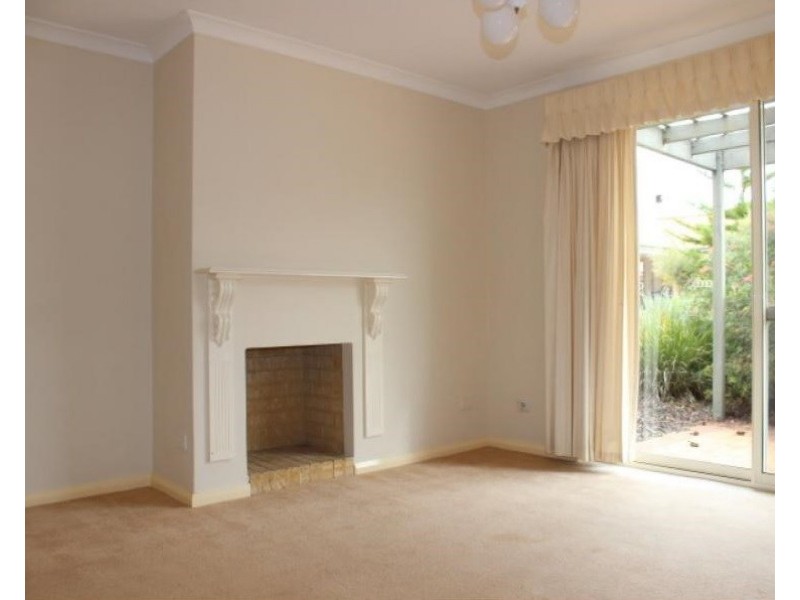 49 Lakefront Circle, The Vines WA 6069