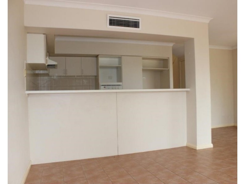 49 Lakefront Circle, The Vines WA 6069